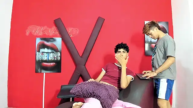 AVENGER BOYS2026 online show from 04/15/26, 10:21