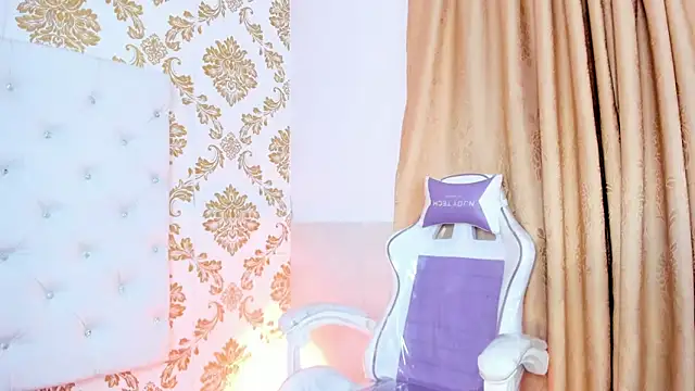 pinky  bunny online show from 05/18/26, 04:07