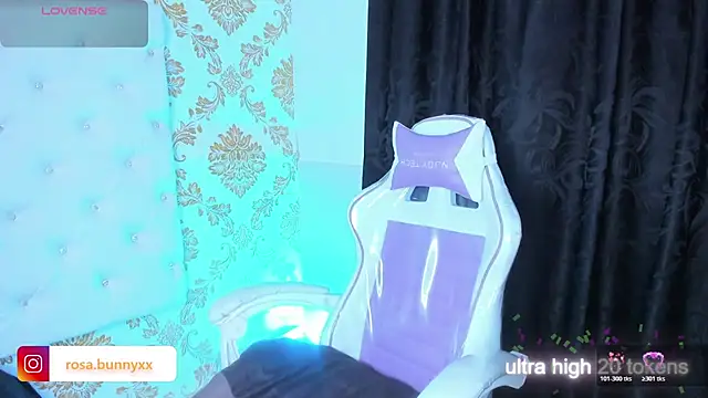 pinky  bunny online show from 05/31/26, 02:53