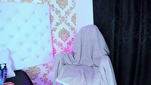 Snapshot of pinky__bunny chatting on 07/01/26, 02:35 pinky bunny online show from 07/01/26, 02:35