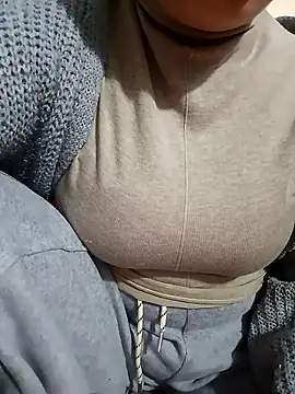 Tulip Giang online show from 01/07/26, 03:25