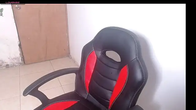 Snapshot of laaspri chatting on 01/13/26, 10:26 laaspri online show from 01/13/26, 10:26