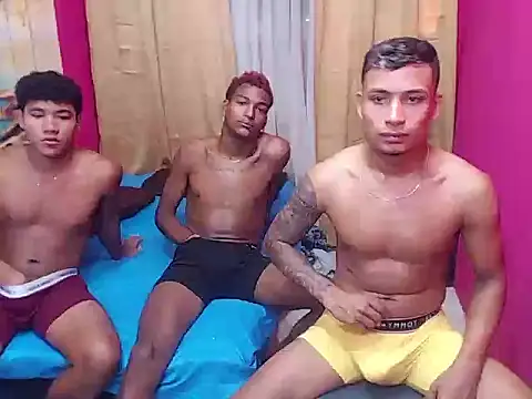 Snapshot of hugecock_black chatting on 01/07/26, 07:49 hugecock black online show from 01/07/26, 07:49