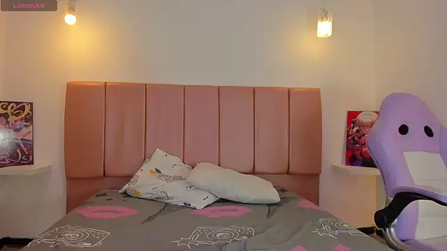 Iamcami  online show from 02/11/26, 08:36