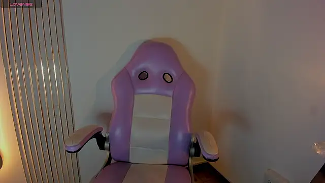 Iamcami  online show from 02/18/26, 07:10