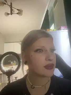 DriveThruDolls online show from 02/06/26, 10:51