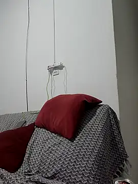 ofjuliaa online show from 04/01/26, 02:23