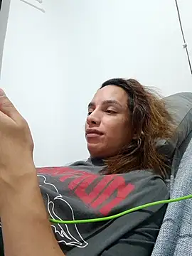 Snapshot of ofjuliaa chatting on 04/26/26, 10:51 ofjuliaa online show from 04/26/26, 10:51