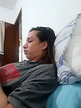 ofjuliaa online show from 07/08/26, 06:40