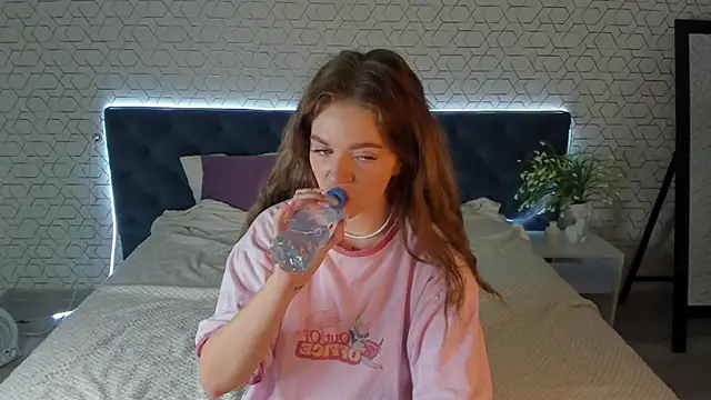 desiree doll online show from 02/23/26, 01:03