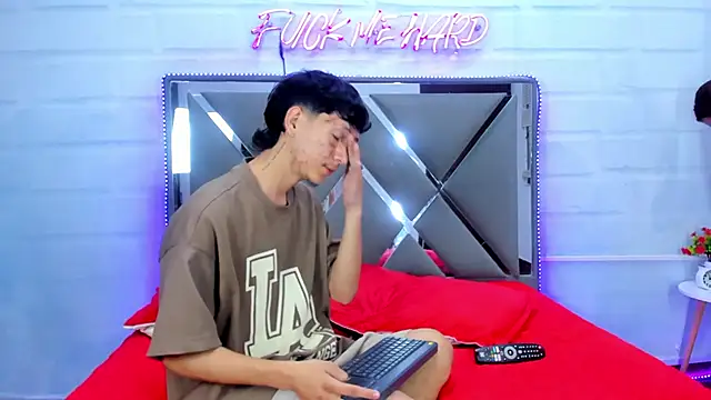 BunnyLove  online show from 02/27/26, 12:10