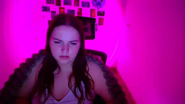 Kitty Mia Kitty online show from 02/15/26, 07:51