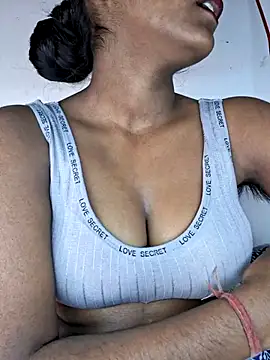 Royal-girl78 online show from 01/15/26, 04:44