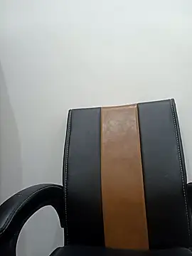 Snapshot of piryasharma005 chatting on 01/06/26, 04:54 piryasharma005 online show from 01/06/26, 04:54