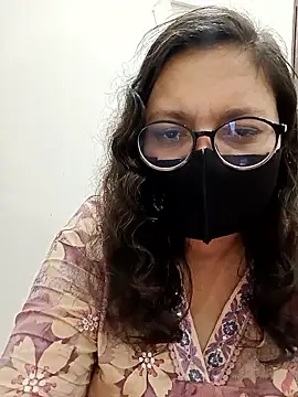 Snapshot of piryasharma005 chatting on 01/11/26, 11:43 piryasharma005 online show from 01/11/26, 11:43