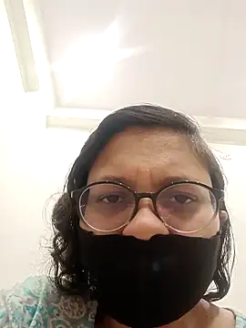 Snapshot of piryasharma005 chatting on 01/18/26, 05:17 piryasharma005 online show from 01/18/26, 05:17