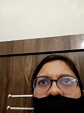 Snapshot of piryasharma005 chatting on 02/12/26, 06:36 piryasharma005 online show from 02/12/26, 06:36