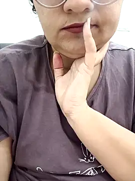 Snapshot of piryasharma005 chatting on 02/13/26, 06:26 piryasharma005 online show from 02/13/26, 06:26