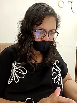 Snapshot of piryasharma005 chatting on 02/23/26, 07:33 piryasharma005 online show from 02/23/26, 07:33