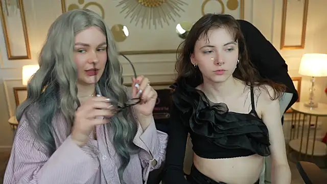 Orly flame online show from 04/03/26, 02:37