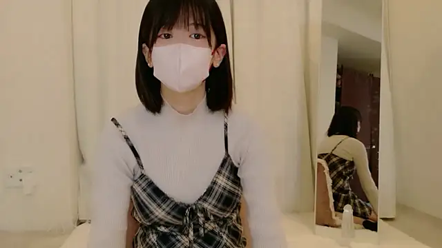 Snapshot of yuruchan_ chatting on 02/10/26, 02:10 yuruchan online show from 02/10/26, 02:10