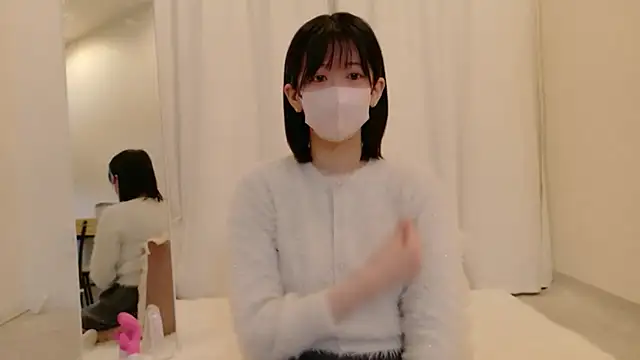 Snapshot of yuruchan_ chatting on 02/15/26, 02:14 yuruchan online show from 02/15/26, 02:14