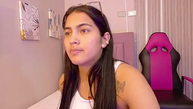 Snapshot of AlanaBlair_ chatting on 02/01/26, 12:26 AlanaBlair online show from 02/01/26, 12:26