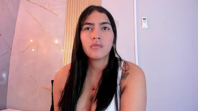 Snapshot of AlanaBlair_ chatting on 02/02/26, 07:34 AlanaBlair online show from 02/02/26, 07:34