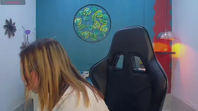 esmeralda cuisman online show from 02/07/26, 12:09