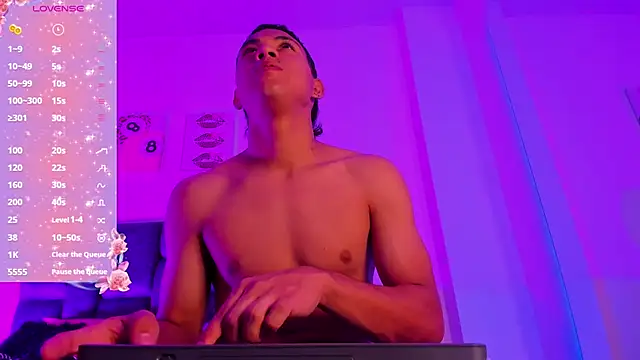 Liamsubtle01 online show from 02/11/26, 11:04