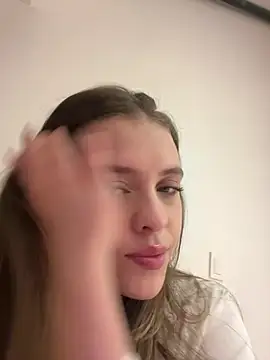 Snapshot of MARiana2619 chatting on 01/17/26, 04:39 MARiana2619 online show from 01/17/26, 04:39