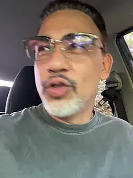 Snapshot of fabbronxer chatting on 03/04/26, 06:58 fabbronxer online show from 03/04/26, 06:58