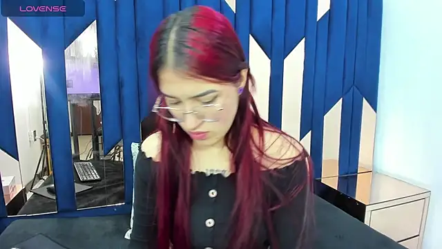 luisa girlssex online show from 02/18/26, 02:35