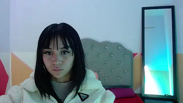Snapshot of sofiaspring chatting on 07/10/26, 03:47 sofiaspring online show from 07/10/26, 03:47