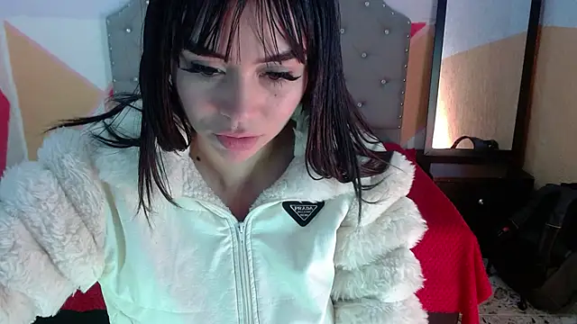 Snapshot of sofiaspring chatting on 07/17/26, 02:02 sofiaspring online show from 07/17/26, 02:02