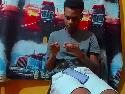 aunstin mohamme online show from 02/11/26, 05:23