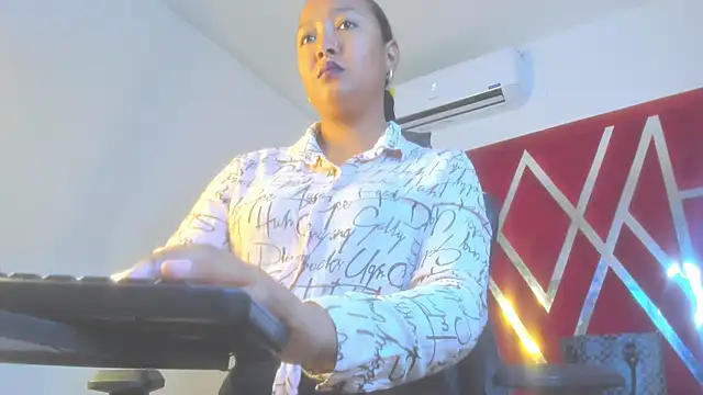 Snapshot of sweetdesireasm chatting on 02/01/26, 08:29 sweetdesireasm online show from 02/01/26, 08:29