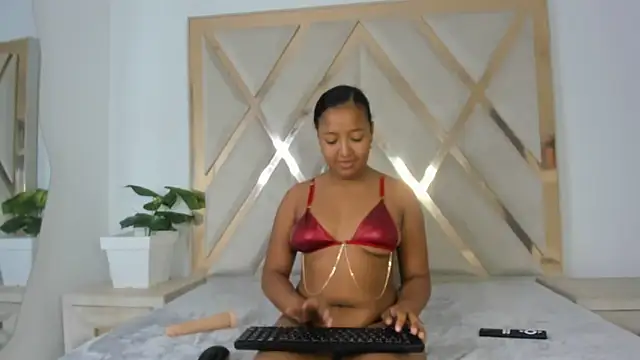 Snapshot of sweetdesireasm chatting on 02/03/26, 06:40 sweetdesireasm online show from 02/03/26, 06:40