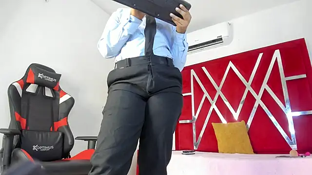 Snapshot of sweetdesireasm chatting on 02/13/26, 08:27 sweetdesireasm online show from 02/13/26, 08:27