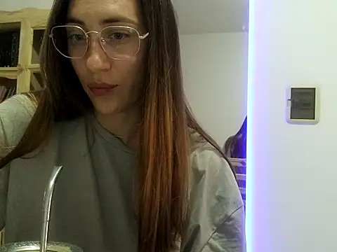 Snapshot of Noracherry chatting on 02/19/26, 10:28 Noracherry online show from 02/19/26, 10:28