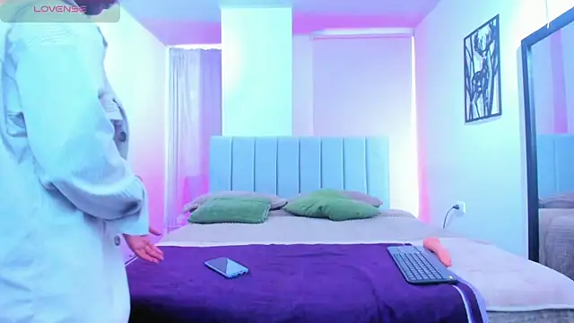 emily7  online show from 02/11/26, 02:11