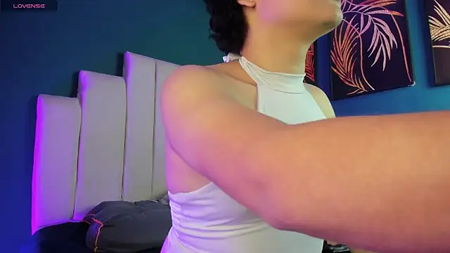 Nicki Ripperton online show from 04/02/26, 03:37