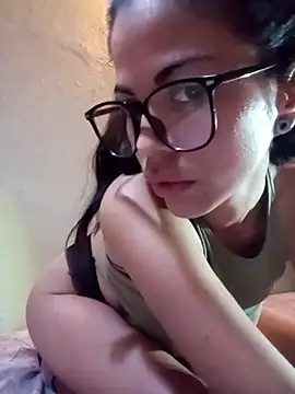 Chiquitoperopeligroso4 online show from 04/16/26, 04:46