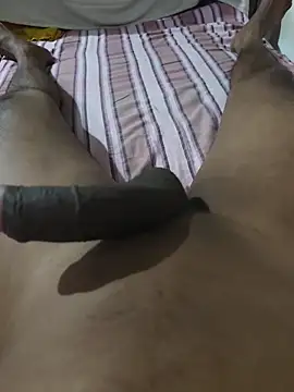 Snapshot of Mallilokui chatting on 03/27/26, 04:18 Mallilokui online show from 03/27/26, 04:18