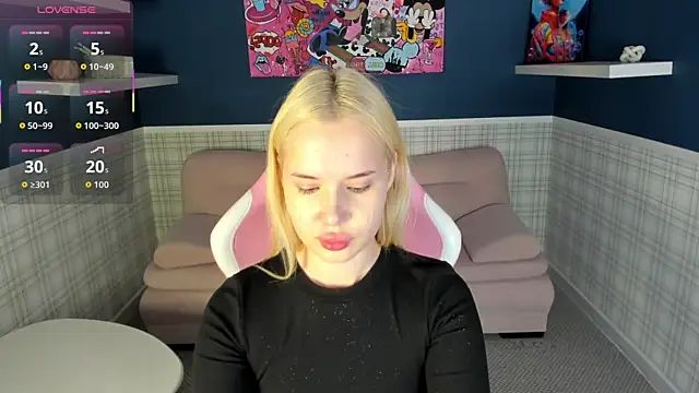 NicoletaCooper online show from 01/18/26, 01:42