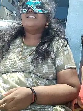 Snapshot of divyasree1431 chatting on 04/19/26, 06:10 divyasree1431 online show from 04/19/26, 06:10