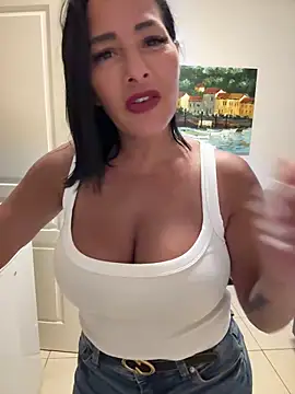 Maya-www online show from 05/13/26, 05:54