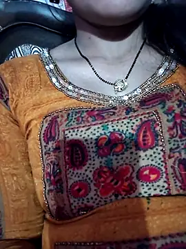 Nilam cute online show from 03/05/26, 01:40