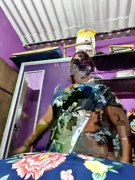 Tamil Hot Priya online show from 01/14/26, 03:28