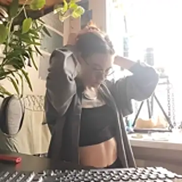 Snapshot of Shy_Bamby chatting on 02/10/26, 10:52 Shy Bamby online show from 02/10/26, 10:52